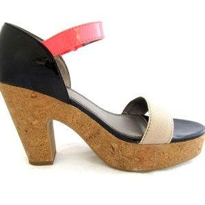 FERGALICIOUS PATTIE WOMENS PLATFORM HEELS